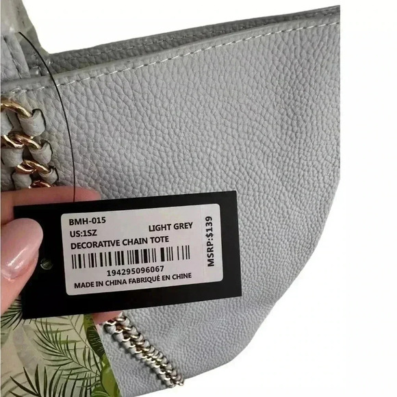 NWT Badgley Mischka Grey with Gold Decorative Chain Pebbled Tote - Picture 4 of 5